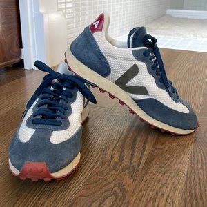 Veja Sneakers
